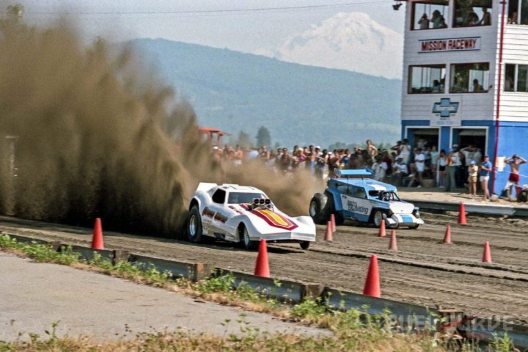 Funny Car Battles in Canada